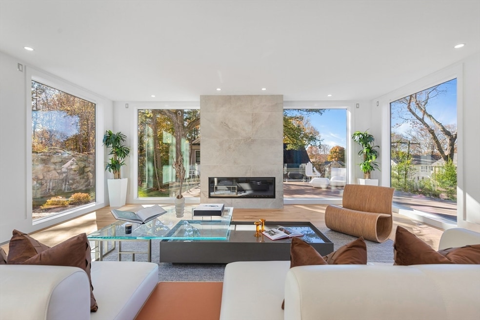 Sold $2,950,000 • Co-Listing Agent