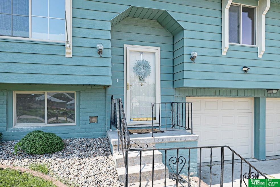 5117 S 103rd Cir, Omaha, NE 68127 - photo 1