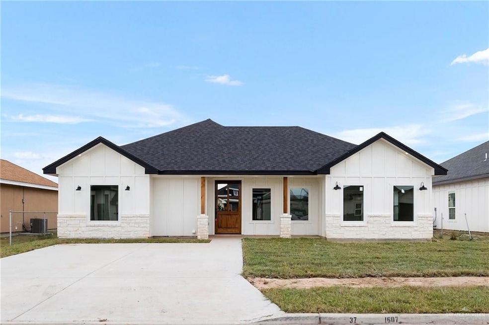 1607 Emma Elizabeth St, Weslaco, TX 78599 - photo 1