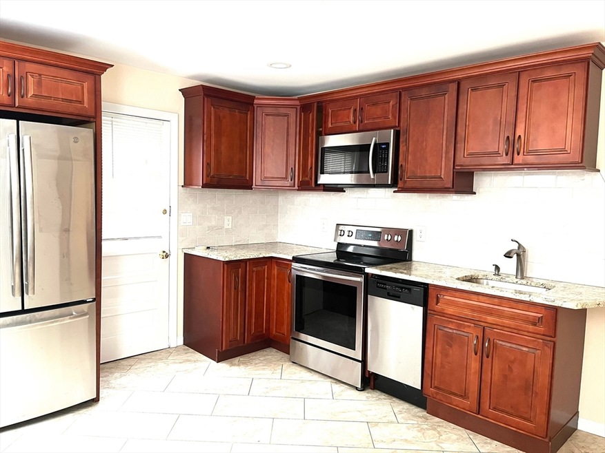 22 Mechanic St unit 1, Newton Upper Falls, MA 02464 - photo 1