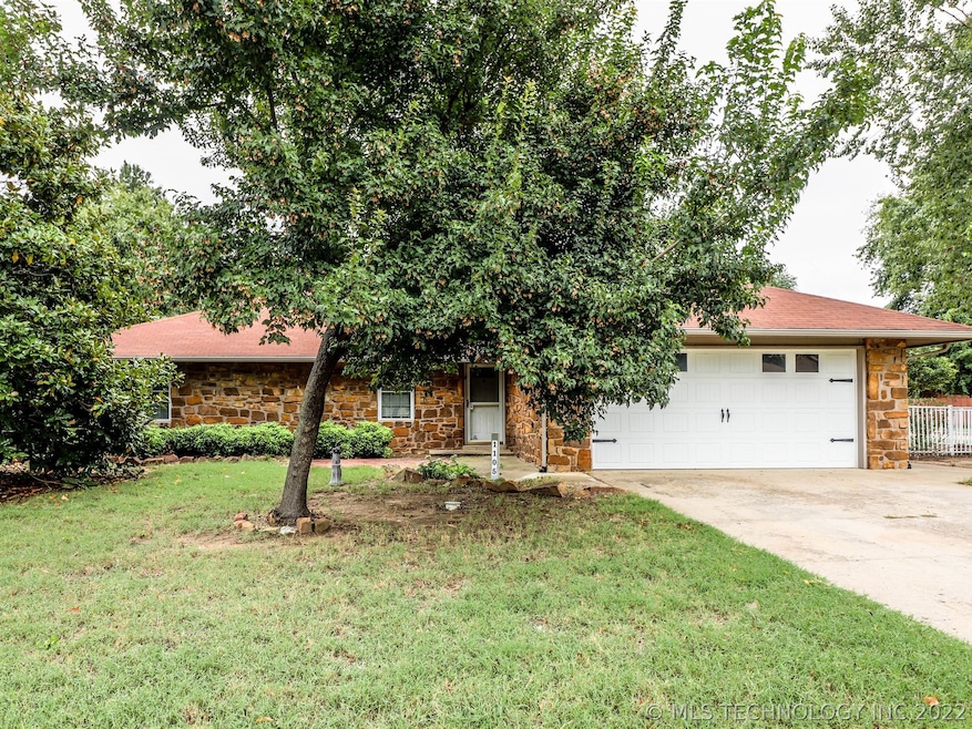 1105 S 28th St, Broken Arrow, OK 74014 - photo 1