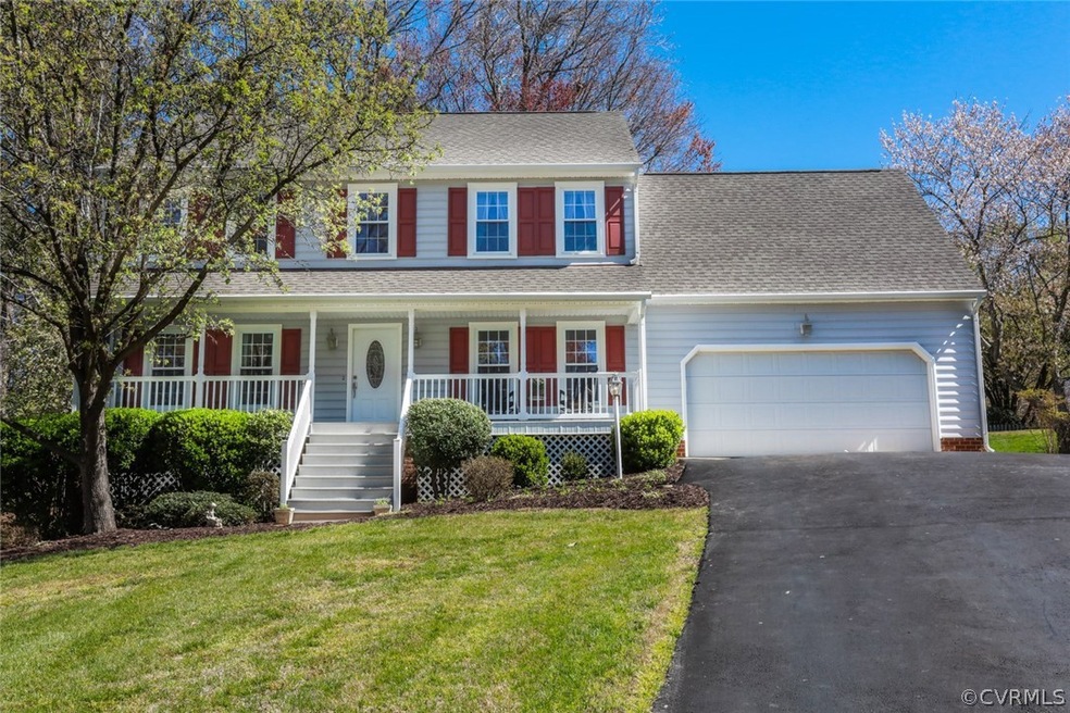 Beautifully maintained Woodlake home on quiet cul-