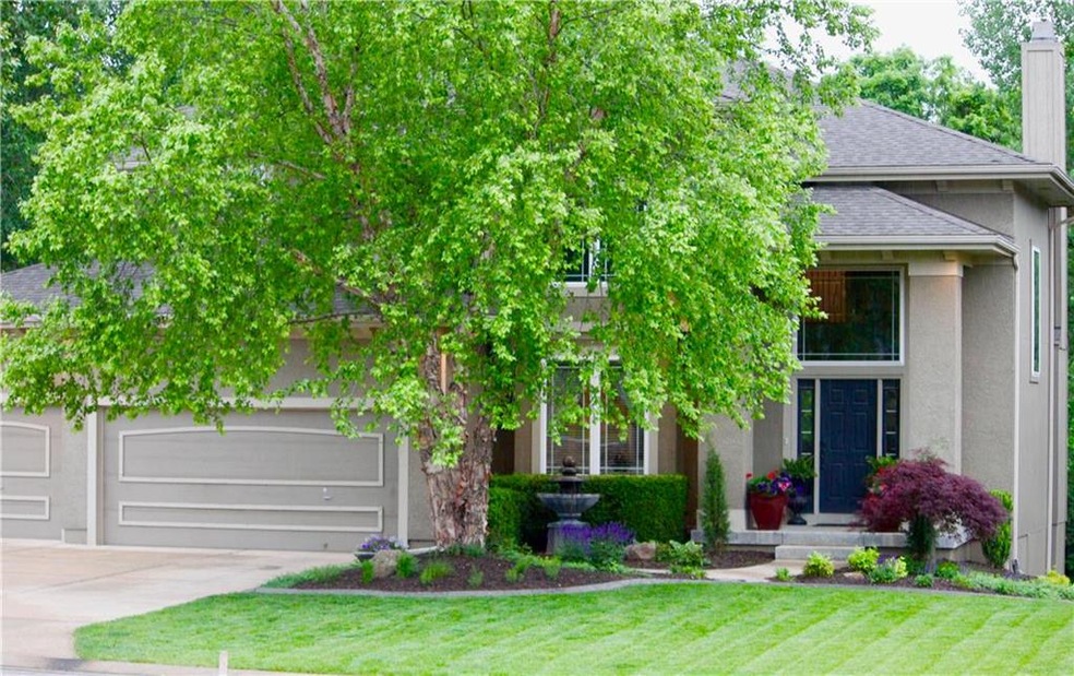 4724 Grove St, Shawnee, KS 66226 - photo 1