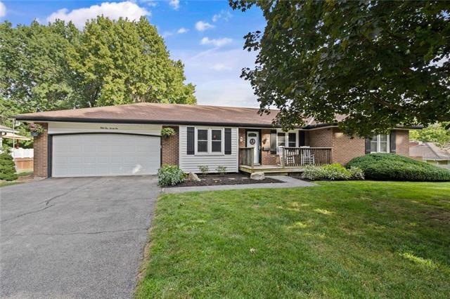 5421 Melrose Ln, Shawnee, KS 66203 - photo 1