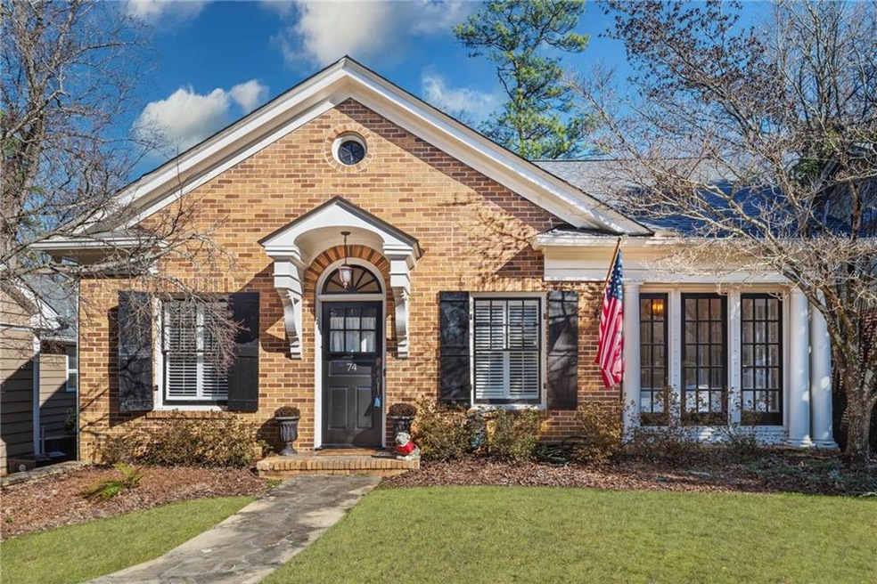 View of front of house featuring a front lawn