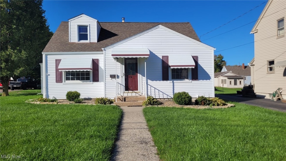 491 W Wilson St, Struthers, OH 44471 - photo 1