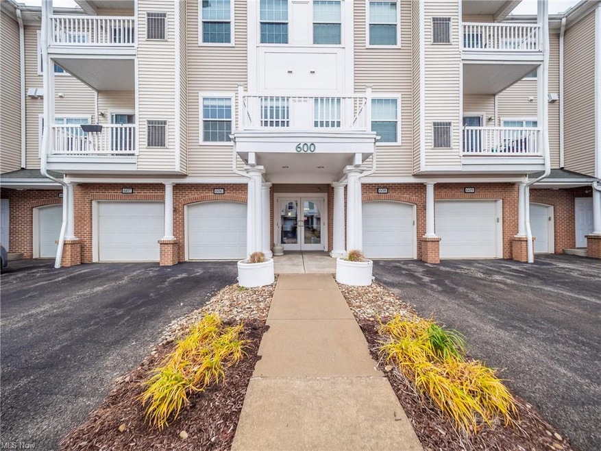 606 Aqua Marine Blvd unit 6, Avon Lake, OH 44012 - photo 1