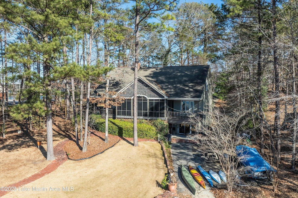Sold $1,285,000