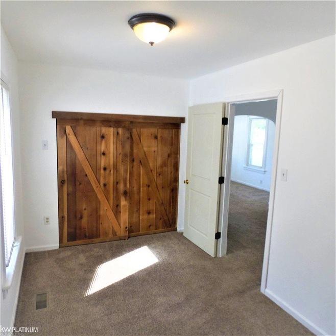 1228 Division St, Port Huron, MI 48060 - photo 1