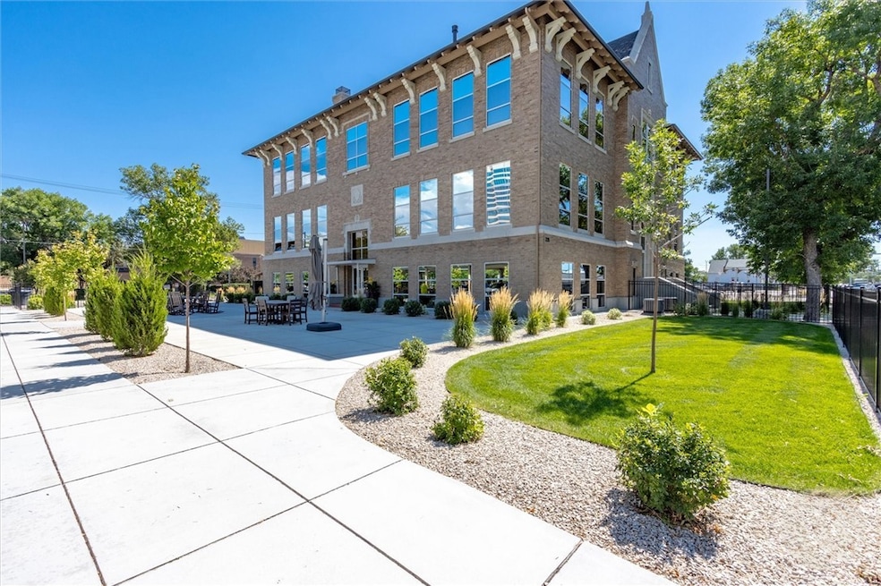 For Sale $339,900 • Co-Listing Agent