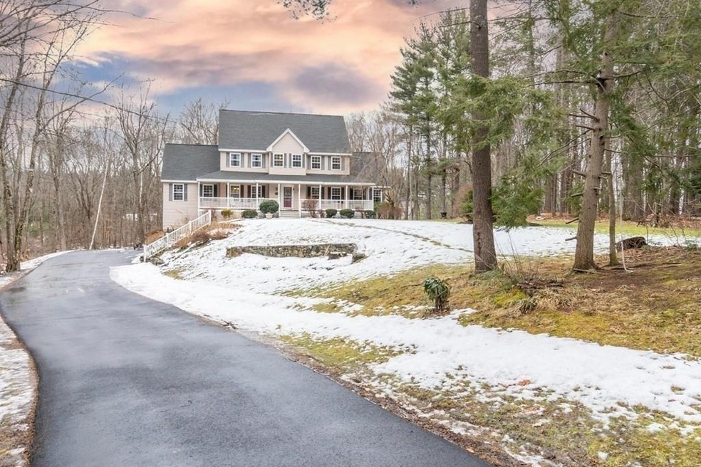 4 Lindsay Ln, Methuen, MA 01844 - photo 1