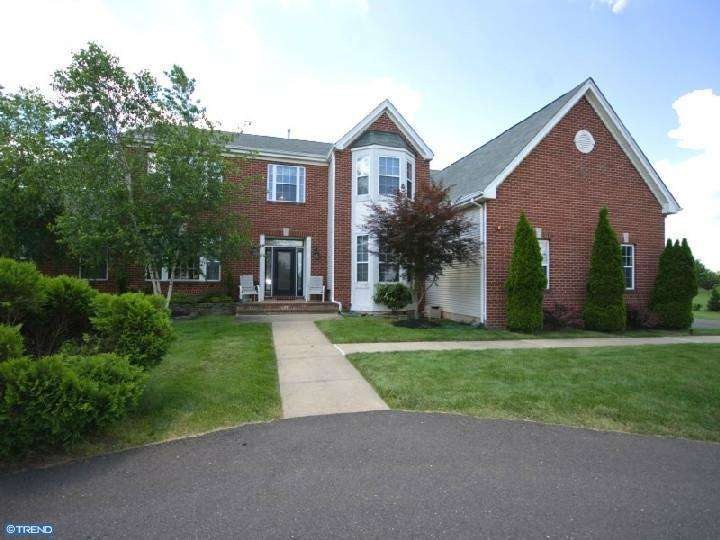 3 Garretson Dr, Franklin Park, NJ 08823 - photo 1