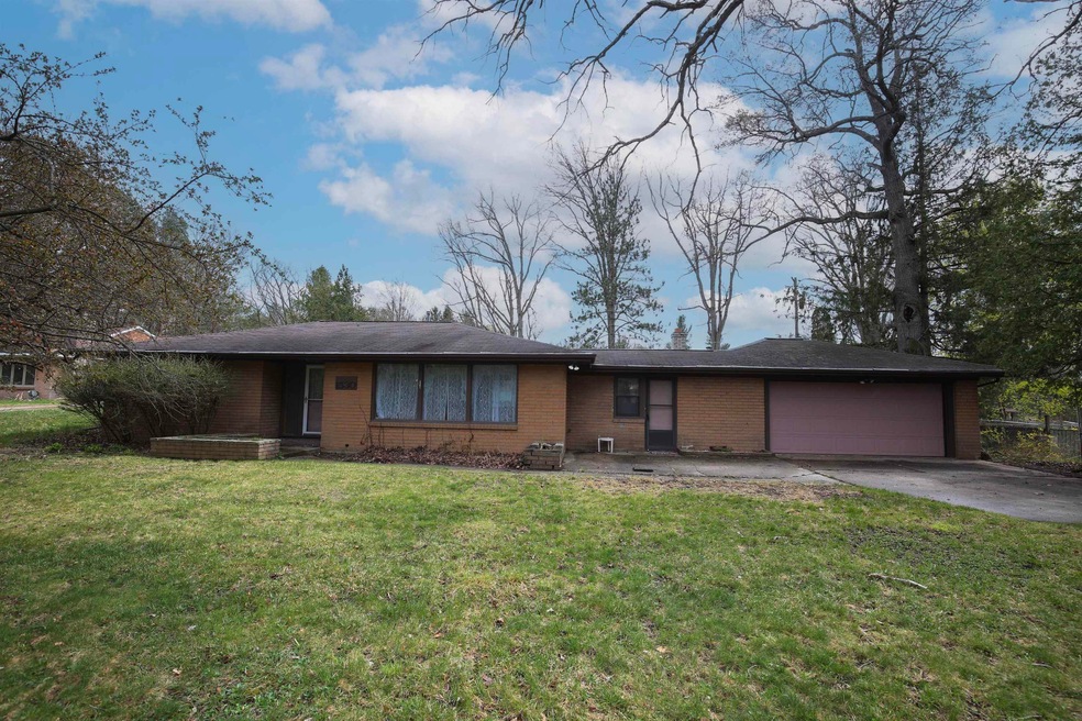 1530 E Shelley Ln, Midland, MI 48640 - photo 1