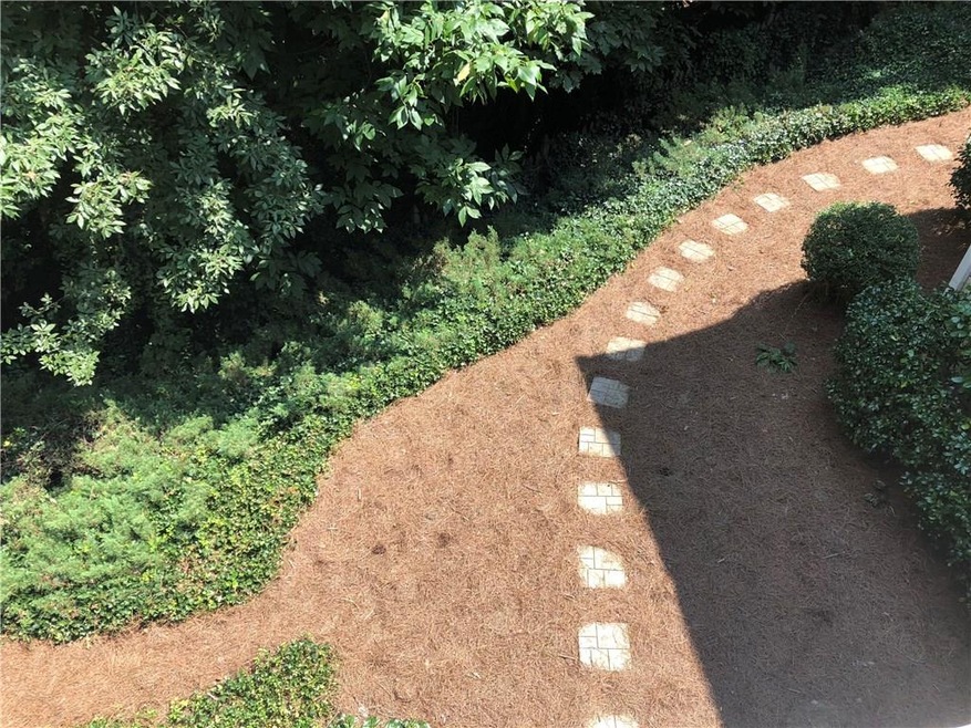 2940 Woodvale Ct, Alpharetta, GA 30022 - photo 1