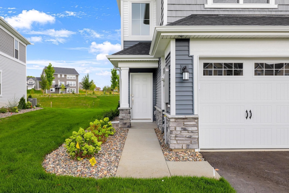 9482 4th St N, Lake Elmo, MN 55042 - photo 1