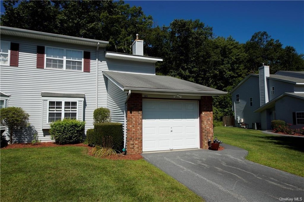 321 Heritage Ln, Monroe, NY 10950 - photo 1