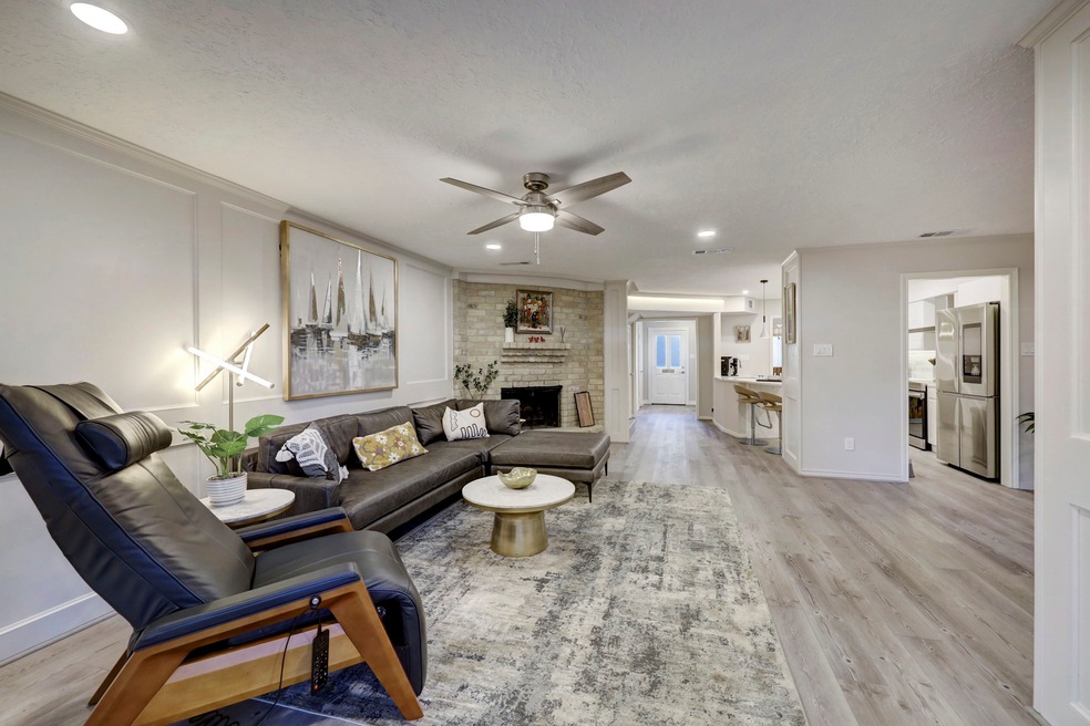 14231 Lost Meadow Ln, Houston, TX 77079 - photo 1