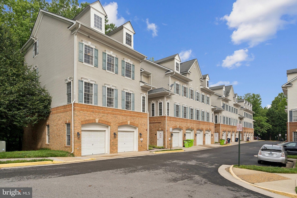 7747 Milford Haven Dr unit 47D, Lorton, VA 22079 - photo 1