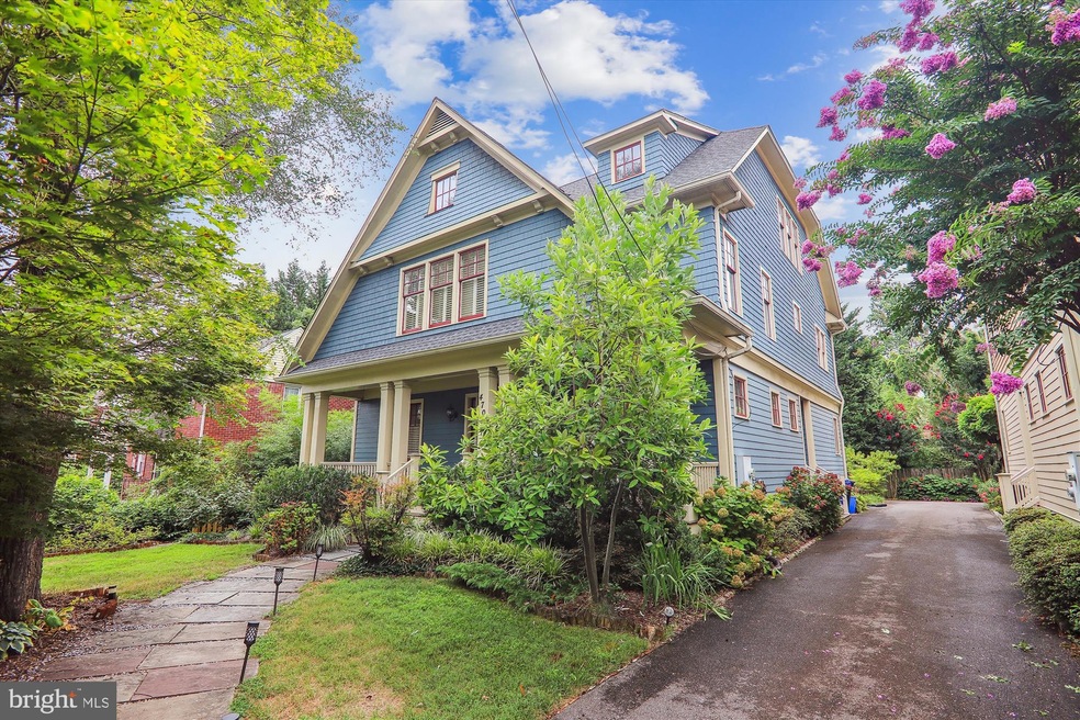 4708 Glenbrook Pkwy, Bethesda, MD 20814 - photo 1