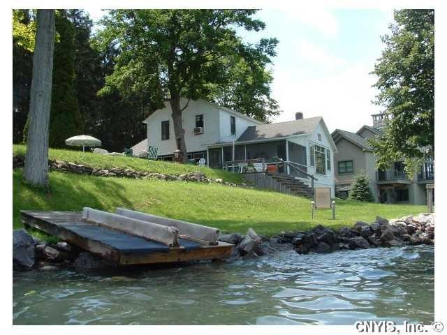 Exterior Front Perfect cottage on Skaneateles lake