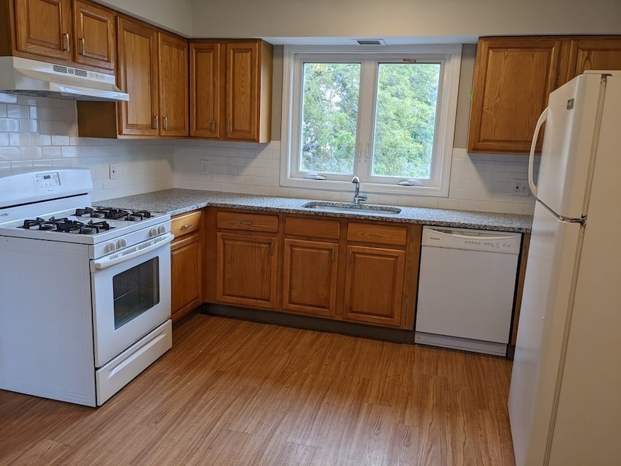 511 Buffinton St unit E, Fall River, MA 02721 - photo 1