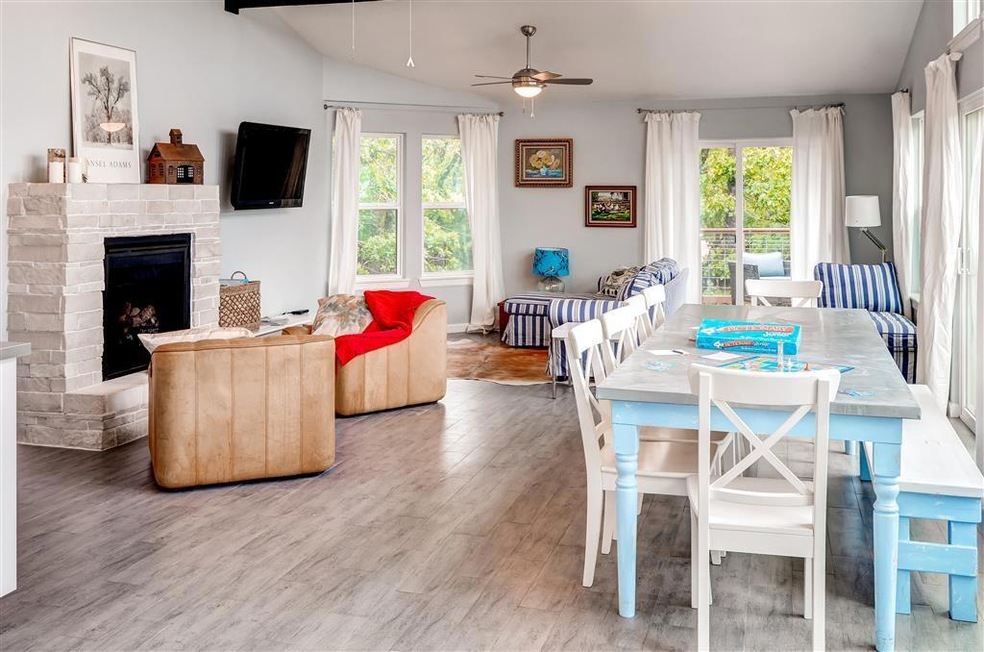 189 Queens Dr, Pottsboro, TX 75076 - photo 1