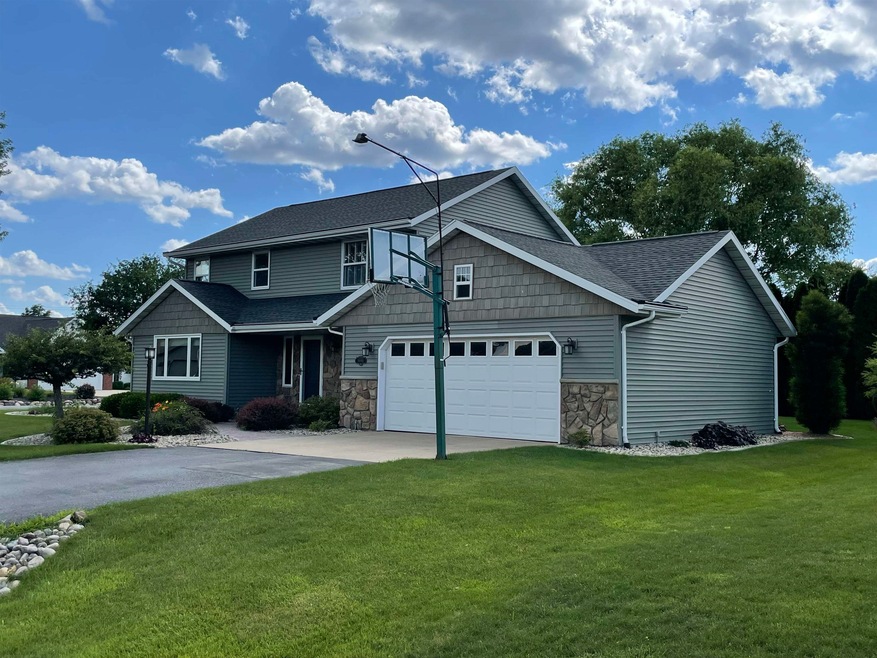 N9555 Onyx Ct, Appleton, WI 54915 - photo 1