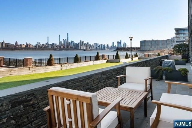 9 Somerset Ln unit 118, Edgewater, NJ 07020 - photo 1