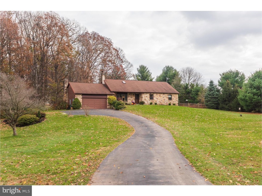 18 Ebelhare Rd, Pottstown, PA 19465 - photo 1