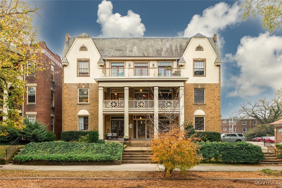 Welcome to 303 South Arthur Ashe Blvd - #5