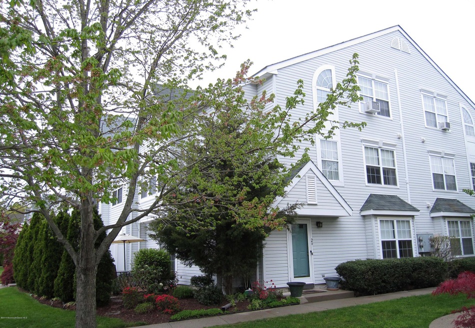 26 Madison Ct, Tinton Falls, NJ 07712 - photo 1