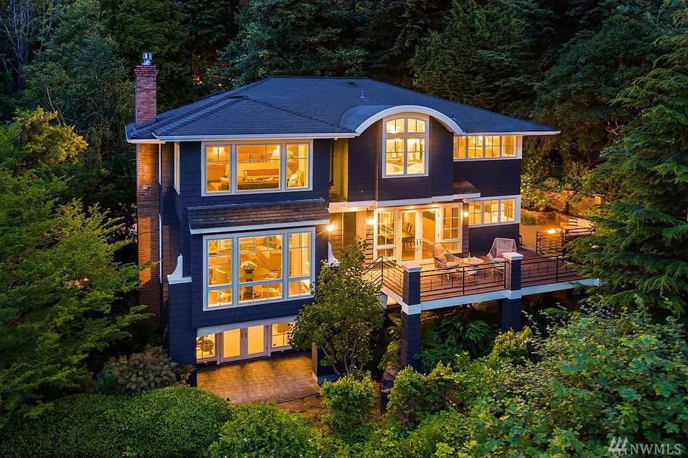 5320 W Mercer Way, Mercer Island, WA 98040 - photo 1