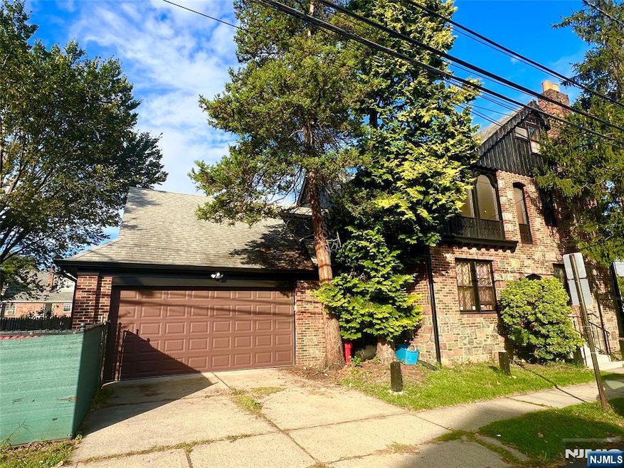695 Palisade Ave, Cliffside Park, NJ 07010 - photo 1