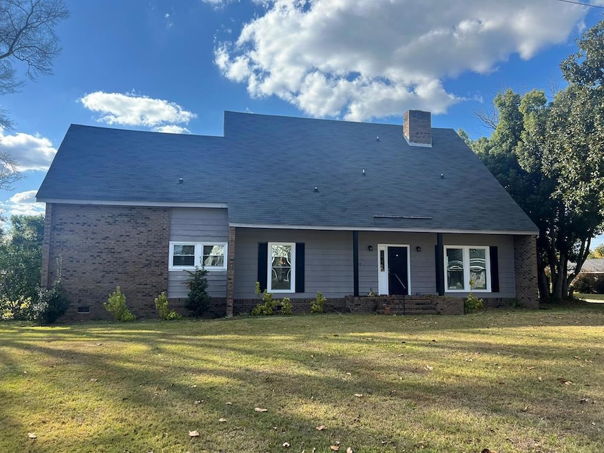 335 Mclendon St, Ashburn, GA 31714 - photo 1