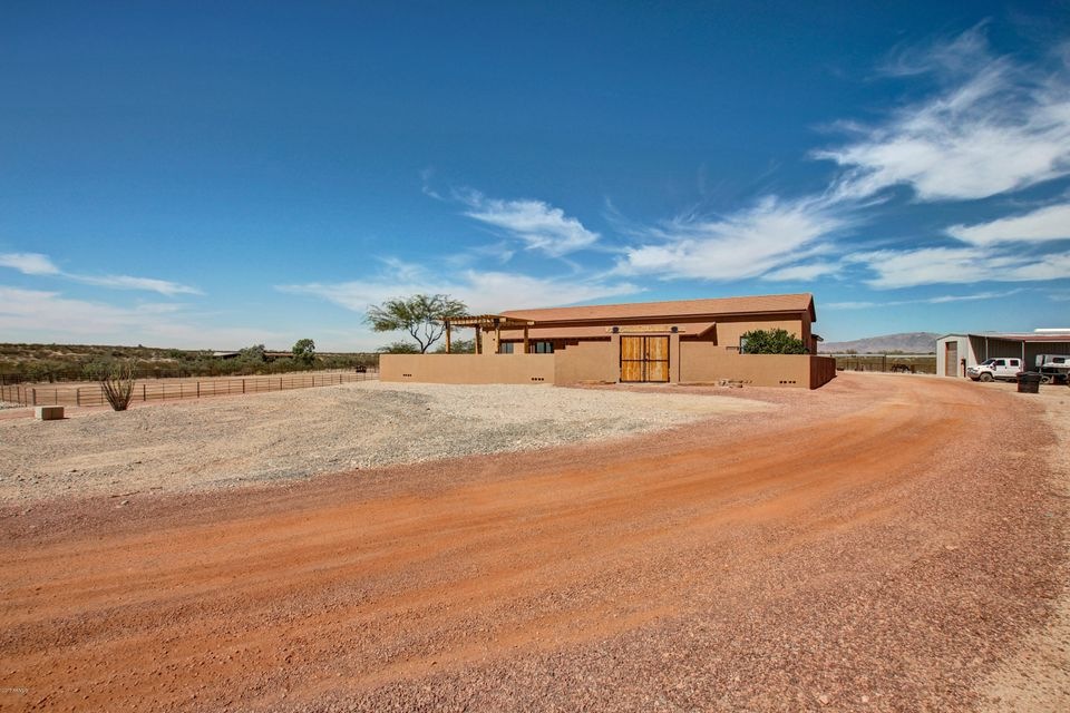 34155 S Nine Iron Ranch Rd, Wickenburg, AZ 85390 - photo 1