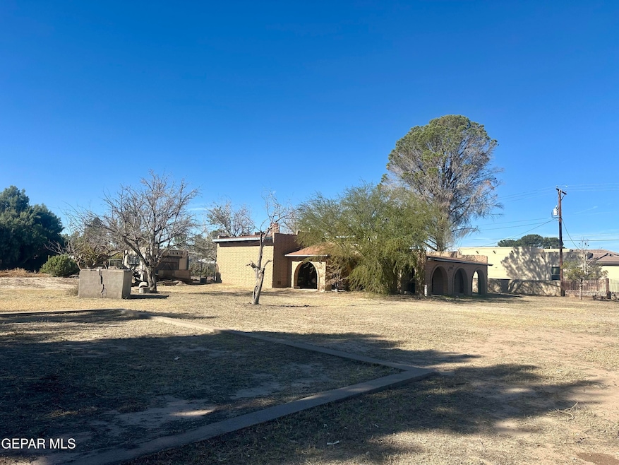 12724 Alameda Ave, Clint, TX 79836 - photo 1