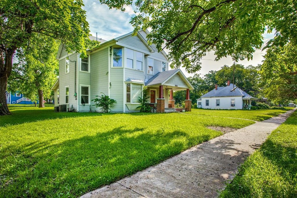 931 W Chestnut St, Denison, TX 75020 - photo 1