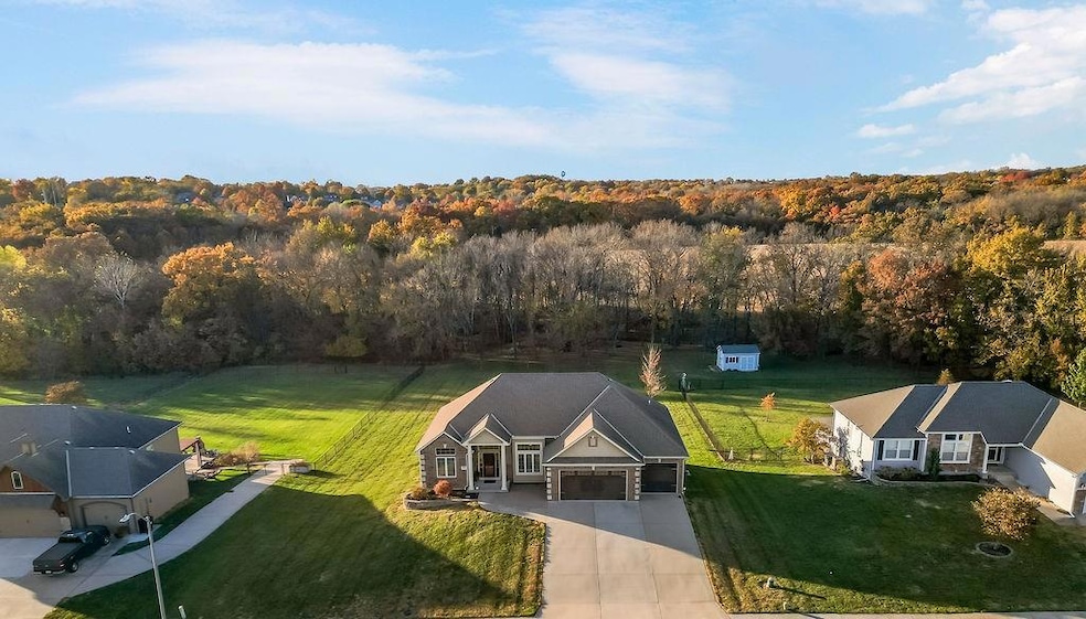 604 Buckeye Ln, Pleasant Hill, MO 64080 - photo 1