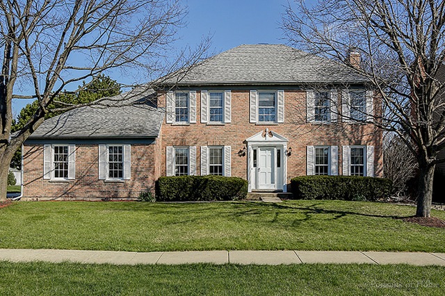 369 Bluegrass Dr, Wheaton, IL 60189 - photo 1