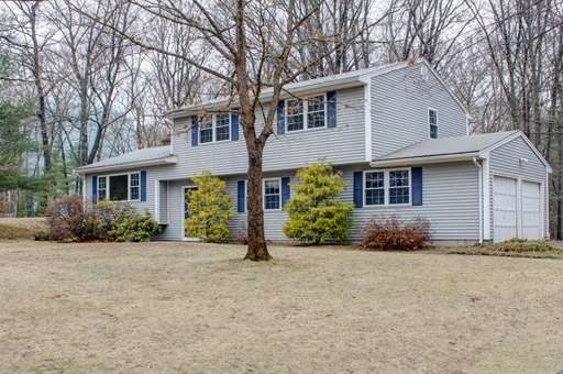 27 Florence Cir, Medway, MA 02053 - photo 1