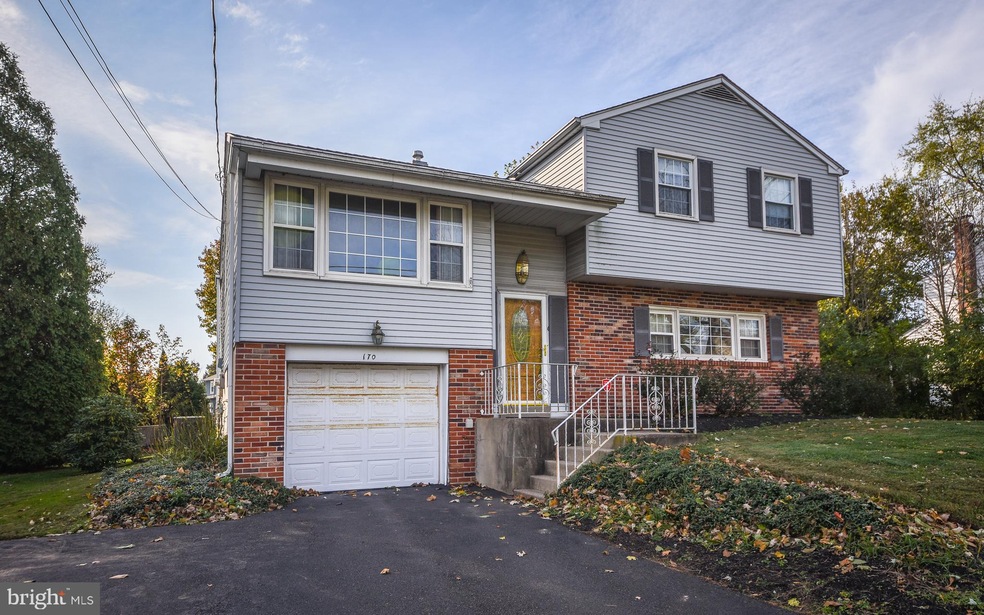 170 N Bethlehem Pike, Ambler, PA 19002 - photo 1