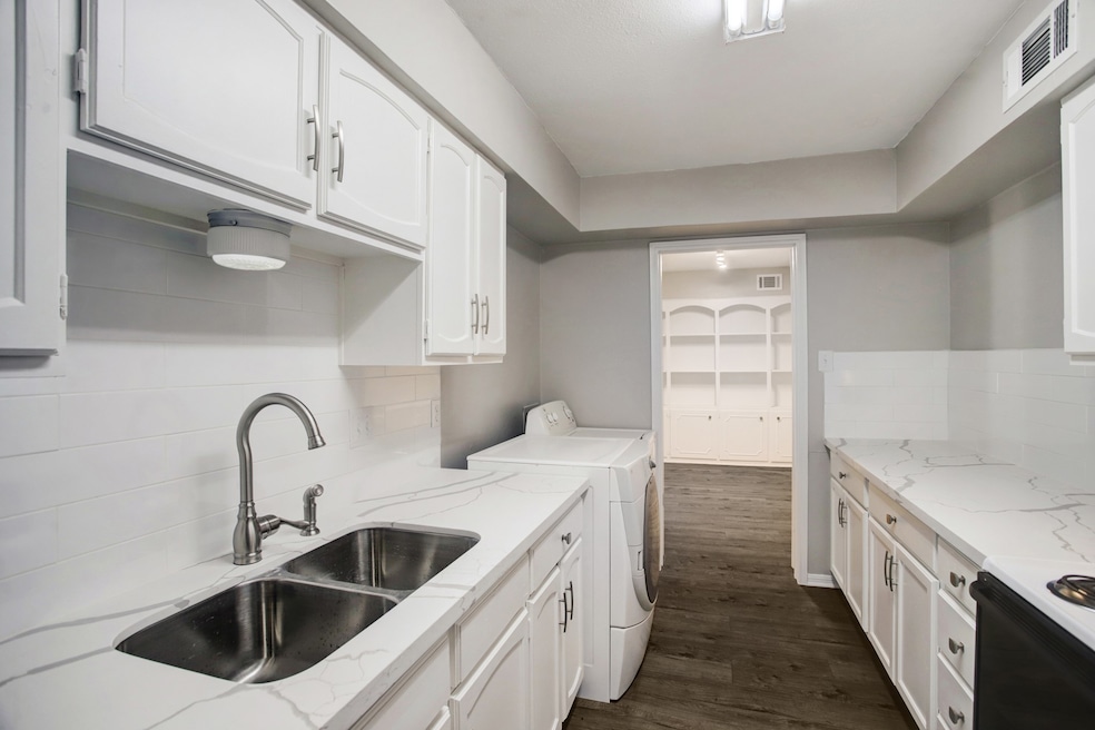 For Rent $1,900/month