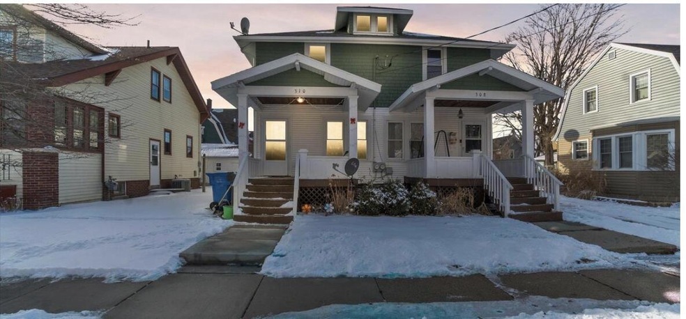 308 S 7th St, Watertown