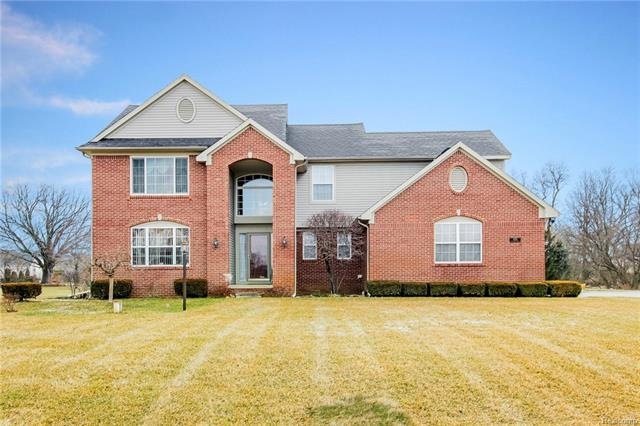 Classic curb appeal!