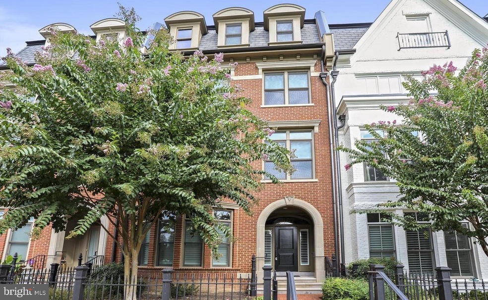 10783 Symphony Park Dr, Rockville, MD 20852 - photo 1