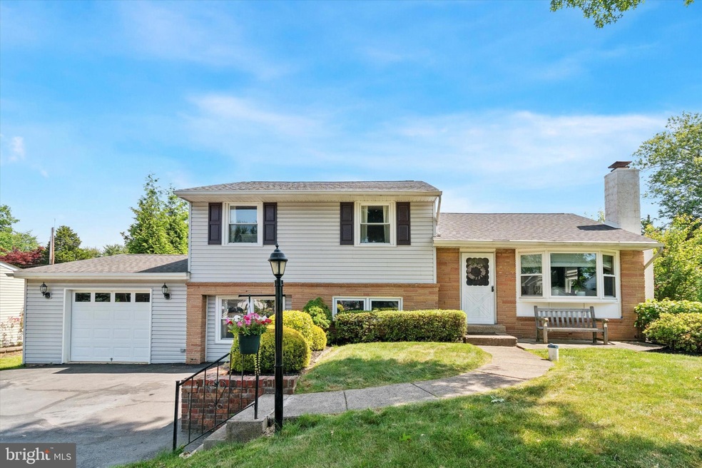 24 Arbor Ln, Feasterville Trevose, PA 19053 - photo 1