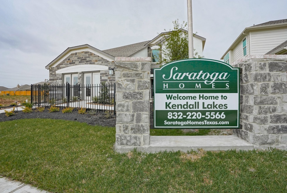 5318 Camerford Ct, Alvin, TX 77511 - photo 1