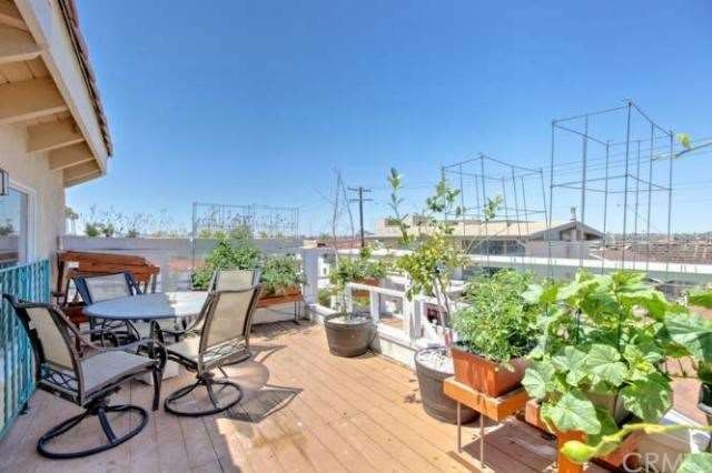 Front unit deck.
