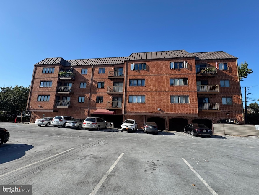 8 Russell Ave unit 209, Gaithersburg, MD 20877 - photo 1