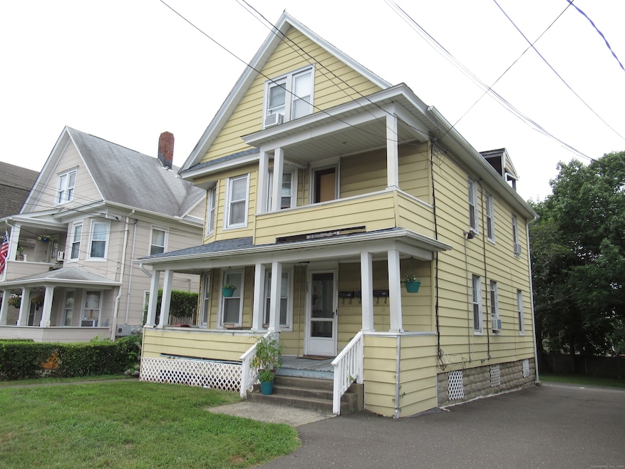 787 Brewster St unit 3rd floor, Bridgeport, CT 06605 - photo 1